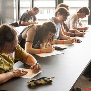 Dicteetijgers saan het werk in Gent